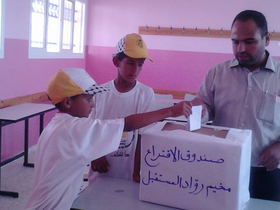 مؤسسة الاشبال والزهرات تطلق انتخابات مجالسها الفرعية في المخيمات الصيفية 